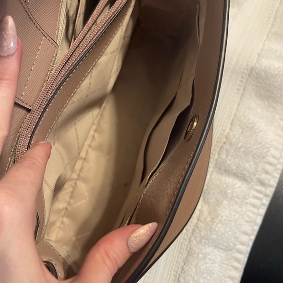 Michael Kors handbag - Picture 4 of 10